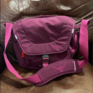 Cross-body bag lots of organizer pockets